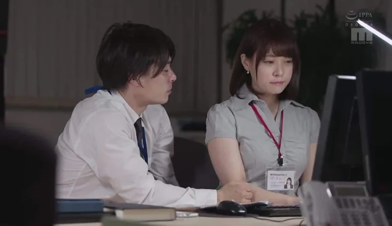 Vợ yêu vụng trộm với đồng nghiệp ngay trước ngày kết hôn